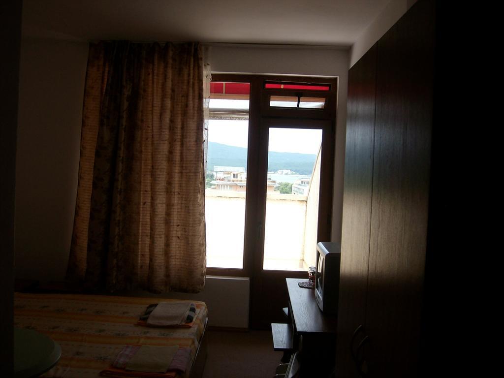 Hotel Neven Primorsko Exterior photo